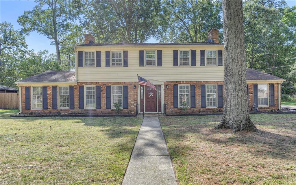 512 Edwin DR