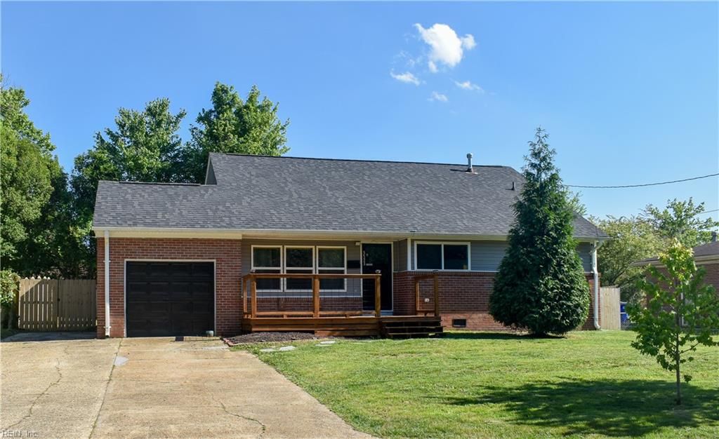 Photo of 5523 Sandpiper Lane, Norfolk, VA 23502 (MLS # 10634263)