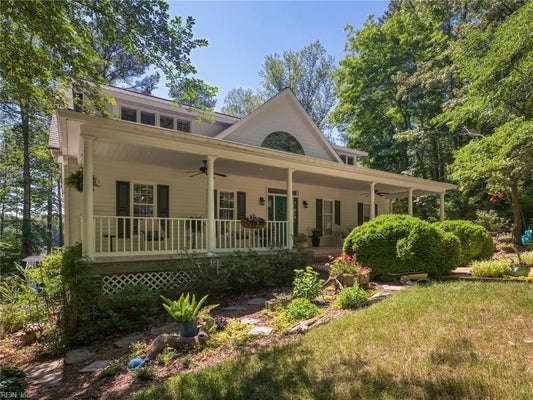 11688 RIVER CREST DR, GLOUCESTER, VA 23061 - Image 947f7e1b0cd415ebc8cdd3c6ee07009f/1128876871