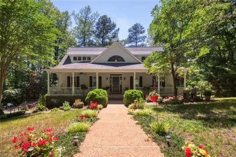 Photo of 11688 River Crest Drive, Gloucester, VA 23061 (MLS # 10638683)