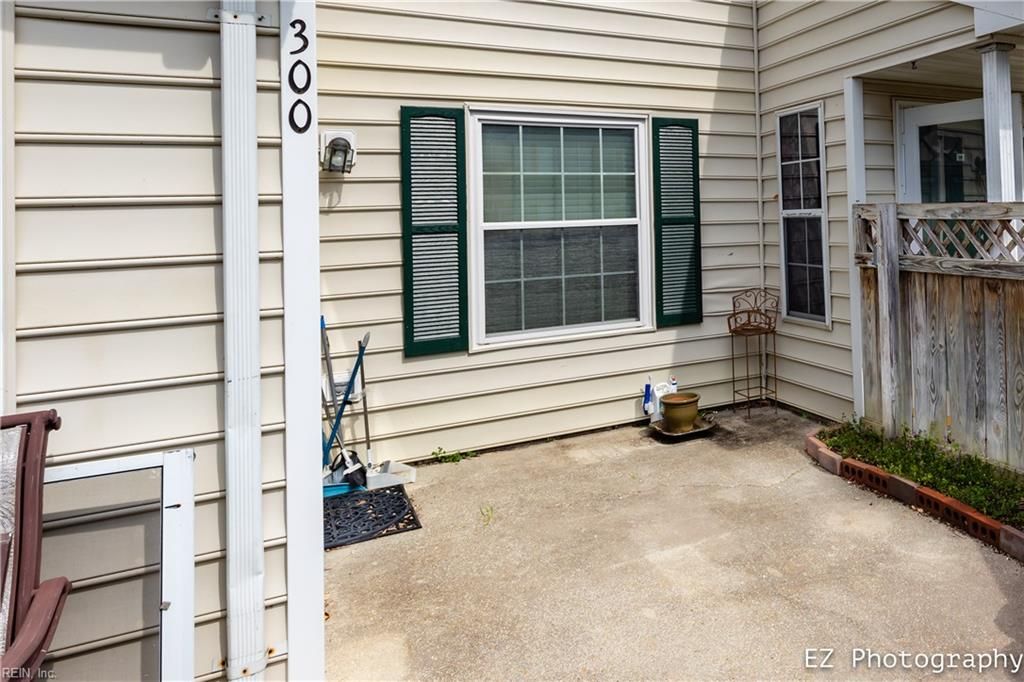 Photo of 300 Hamlet Court, Yorktown, VA 23693 (MLS # 10625178)
