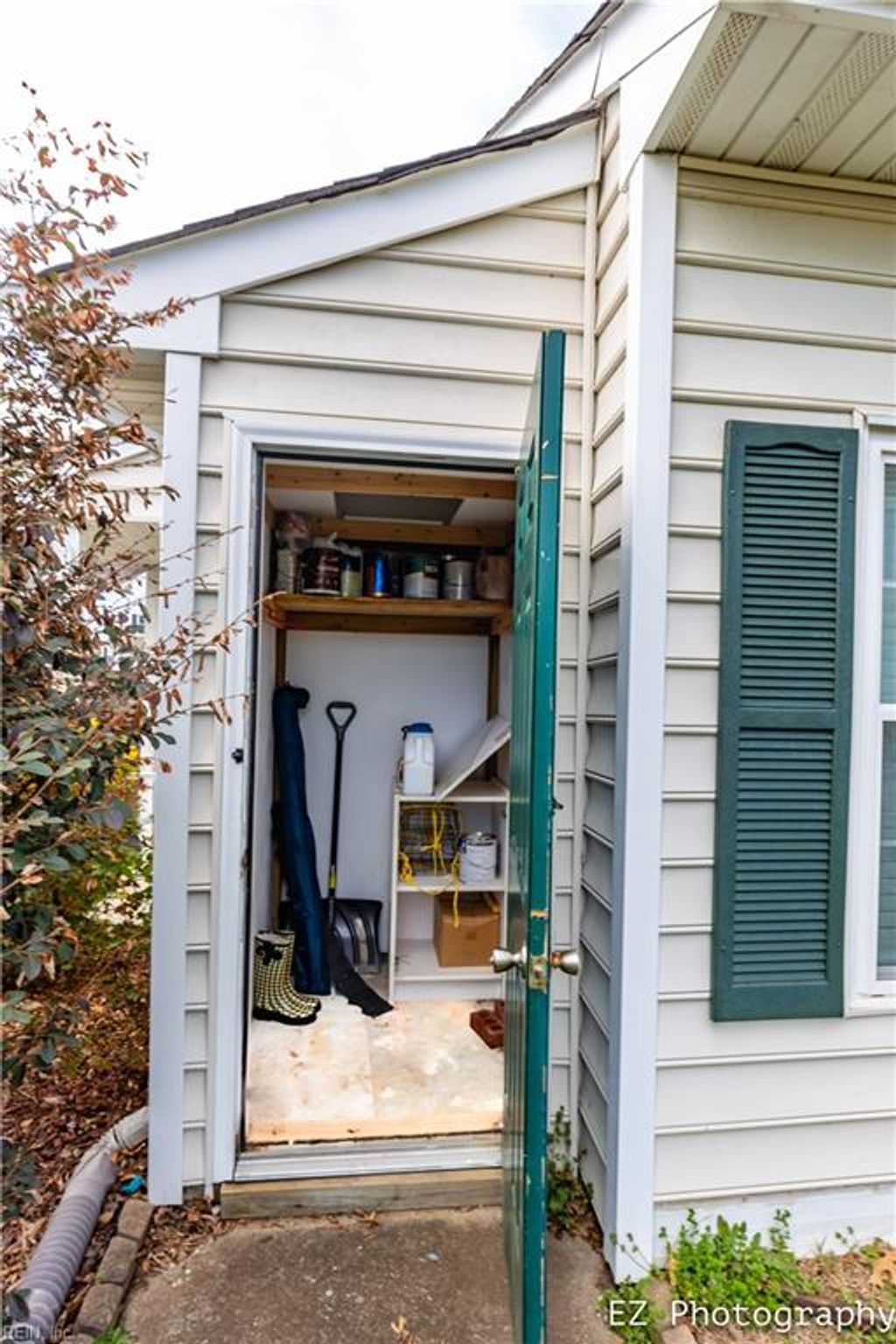 Photo of 300 Hamlet Court, Yorktown, VA 23693 (MLS # 10625178)