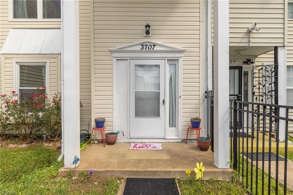 Photo of 3707 Sylvan Lane, Virginia Beach, VA 23453 (MLS # 10604408)
