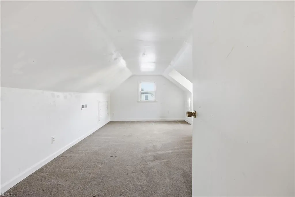 Portsmouth, Virginia 23701, United States, 4 Bedrooms Bedrooms, ,1 BathroomBathrooms,Residential,Active,244111