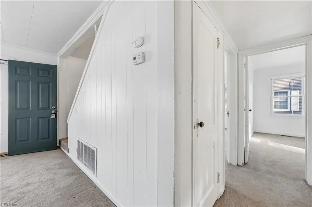 Portsmouth, Virginia 23701, United States, 4 Bedrooms Bedrooms, ,1 BathroomBathrooms,Residential,Active,244111