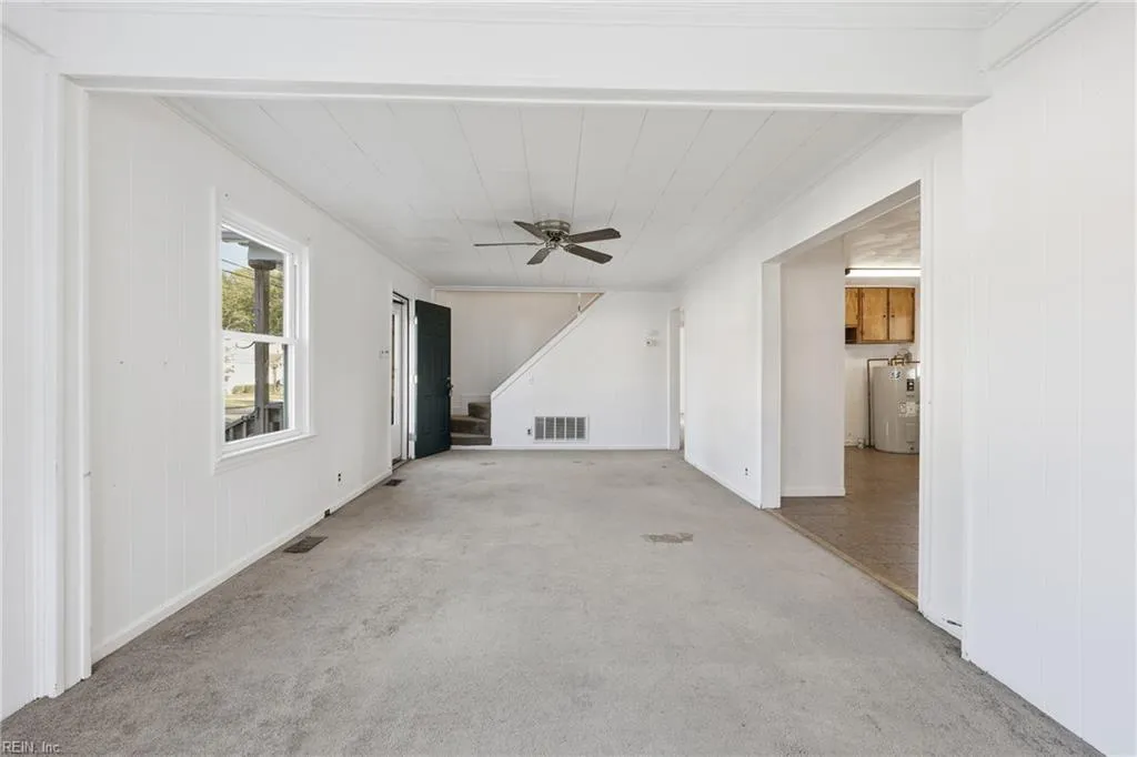 Portsmouth, Virginia 23701, United States, 4 Bedrooms Bedrooms, ,1 BathroomBathrooms,Residential,Active,244111