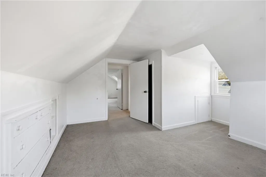 Portsmouth, Virginia 23701, United States, 4 Bedrooms Bedrooms, ,1 BathroomBathrooms,Residential,Active,244111