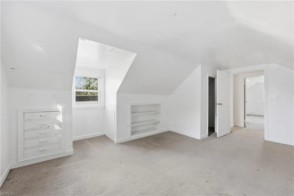 Portsmouth, Virginia 23701, United States, 4 Bedrooms Bedrooms, ,1 BathroomBathrooms,Residential,Active,244111