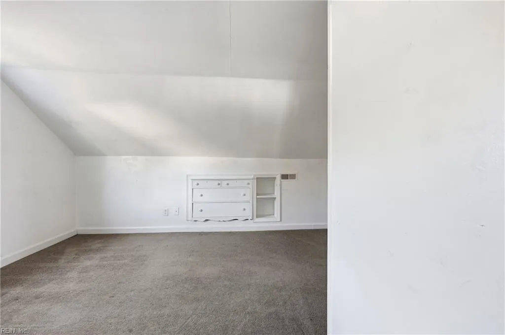 Portsmouth, Virginia 23701, United States, 4 Bedrooms Bedrooms, ,1 BathroomBathrooms,Residential,Active,244111