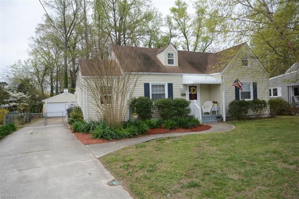Photo of 535 Fishermans Road, Norfolk, VA 23503 (MLS # 10627345)