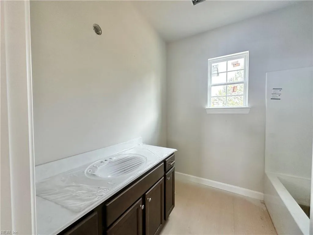 Suffolk, Virginia 23434, United States, 3 Bedrooms Bedrooms, ,3 BathroomsBathrooms,Residential,Pending,155731