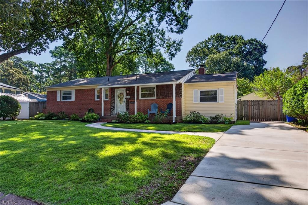 Photo of 1377 Bailey Street, Norfolk, VA 23518 (MLS # 10651162)