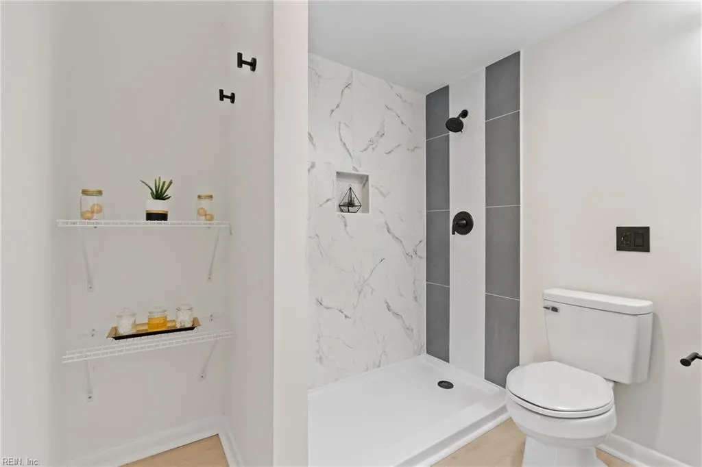 Suffolk, Virginia 23434, United States, 4 Bedrooms Bedrooms, ,2 BathroomsBathrooms,Residential,Pending,26351