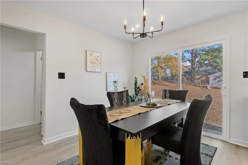 Suffolk, Virginia 23434, United States, 4 Bedrooms Bedrooms, ,2 BathroomsBathrooms,Residential,Pending,26351