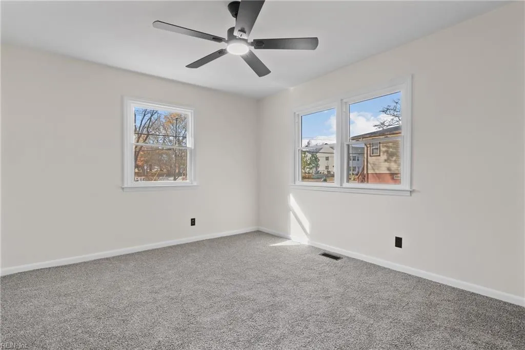 Suffolk, Virginia 23434, United States, 4 Bedrooms Bedrooms, ,2 BathroomsBathrooms,Residential,Pending,26351