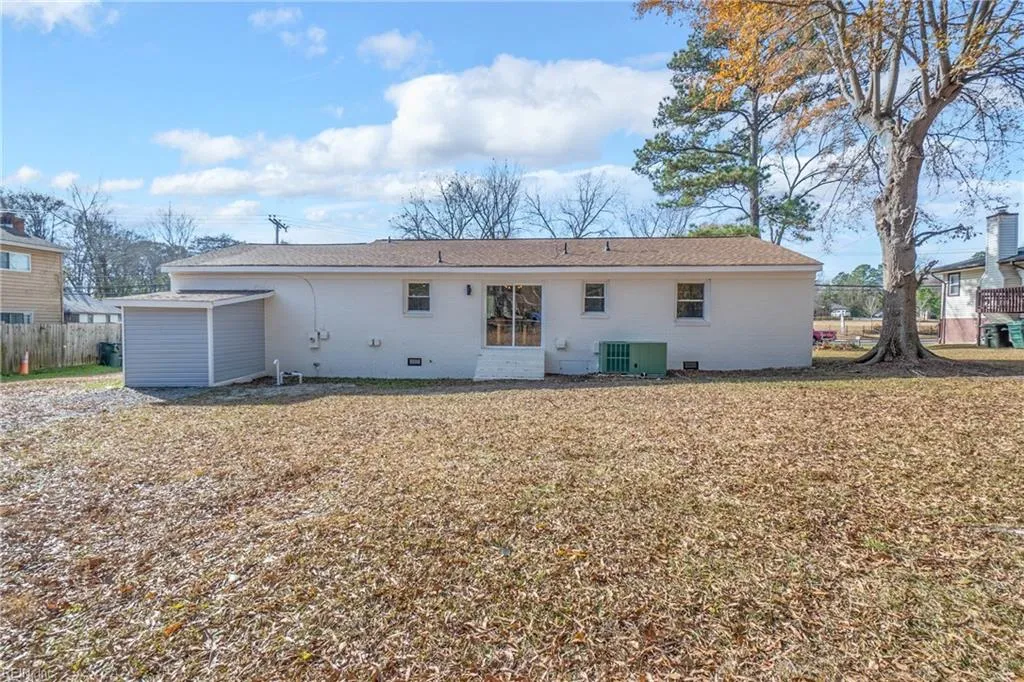 Suffolk, Virginia 23434, United States, 4 Bedrooms Bedrooms, ,2 BathroomsBathrooms,Residential,Pending,26351