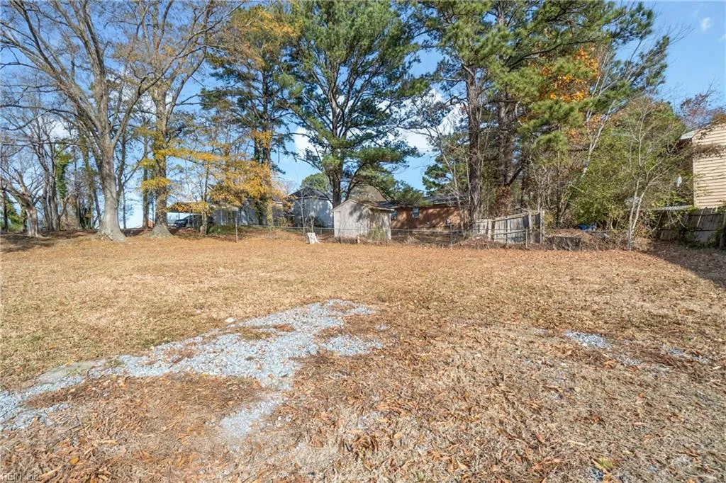 Suffolk, Virginia 23434, United States, 4 Bedrooms Bedrooms, ,2 BathroomsBathrooms,Residential,Pending,26351