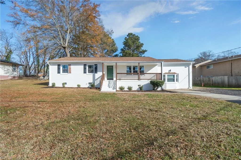 Suffolk, Virginia 23434, United States, 4 Bedrooms Bedrooms, ,2 BathroomsBathrooms,Residential,Pending,26351