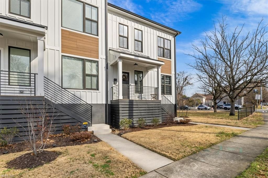 Photo of 400 Carolina Avenue, Norfolk, VA 23508 (MLS # 10616221)