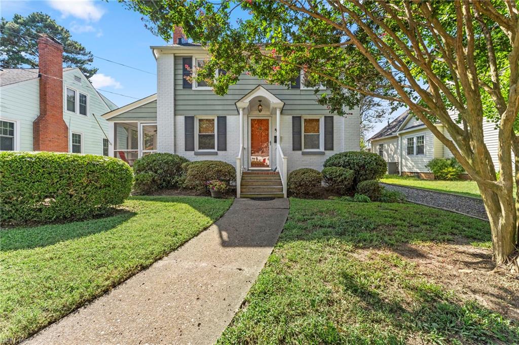 Photo of 35 Manteo Avenue, Hampton, VA 23661 (MLS # 10653450)