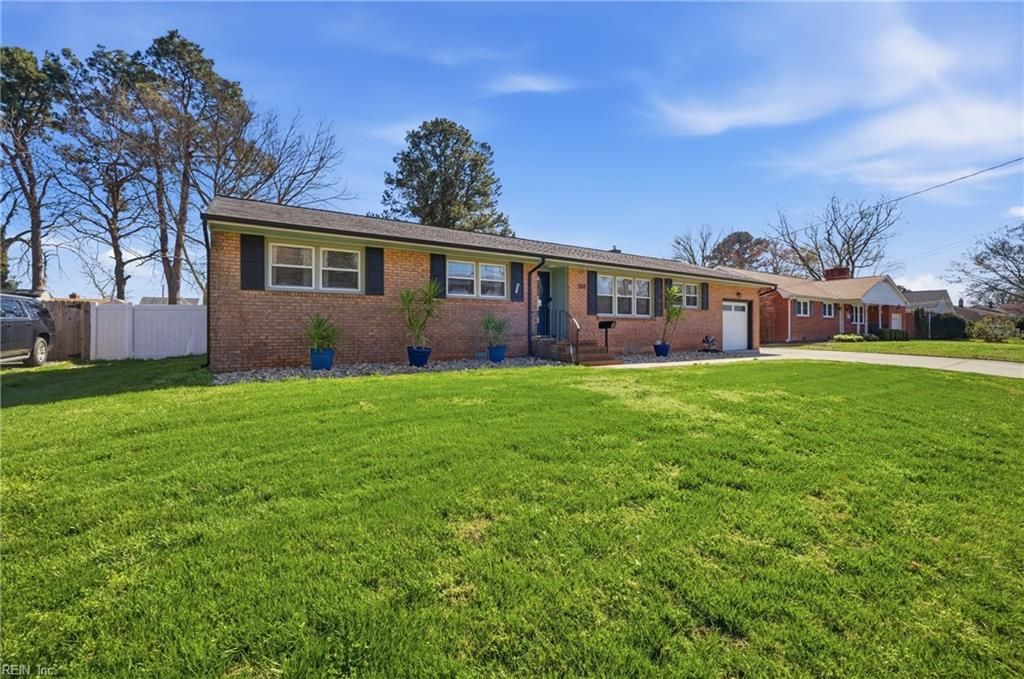 Photo of 571 Viking Drive, Newport News, VA 23602 (MLS # 10626107)