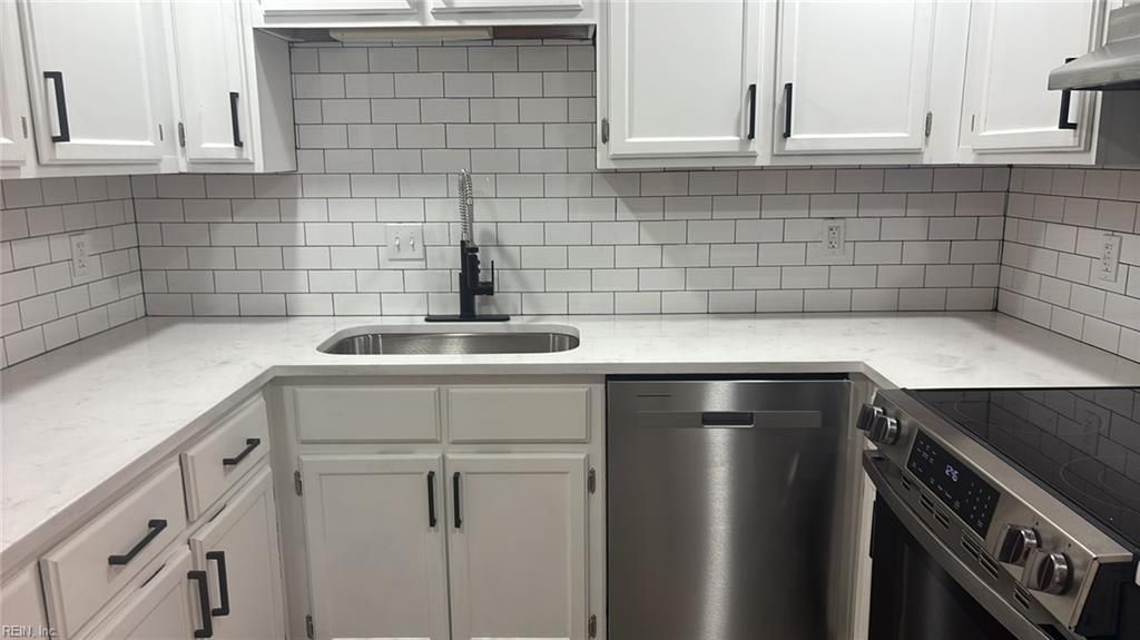 Photo of 121 Whitewater Drive, Newport News, VA 23608 (MLS # 10612692)