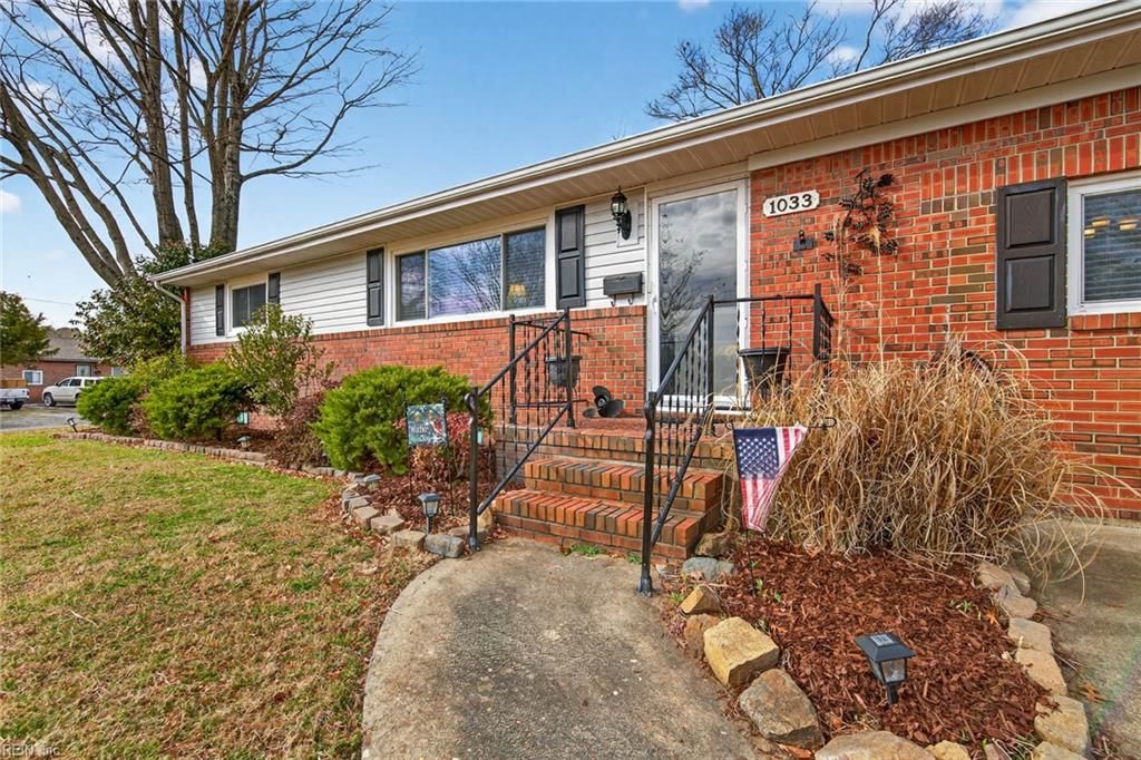 Photo of 1033 Sanford Avenue, Virginia Beach, VA 23455 (MLS # 10621178)