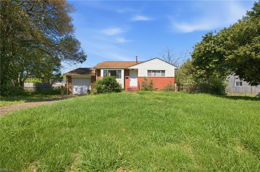 Photo of 529 Longfellow Avenue, Virginia Beach, VA 23462 (MLS # 10629406)