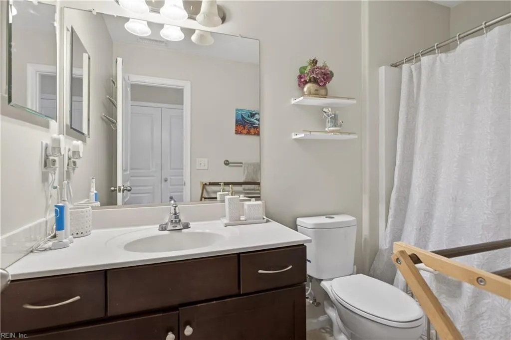 Suffolk, Virginia 23435, United States, 4 Bedrooms Bedrooms, ,3 BathroomsBathrooms,Residential,Active,254096