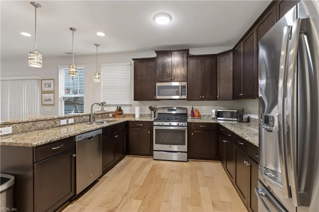 Suffolk, Virginia 23435, United States, 4 Bedrooms Bedrooms, ,3 BathroomsBathrooms,Residential,Active,254096