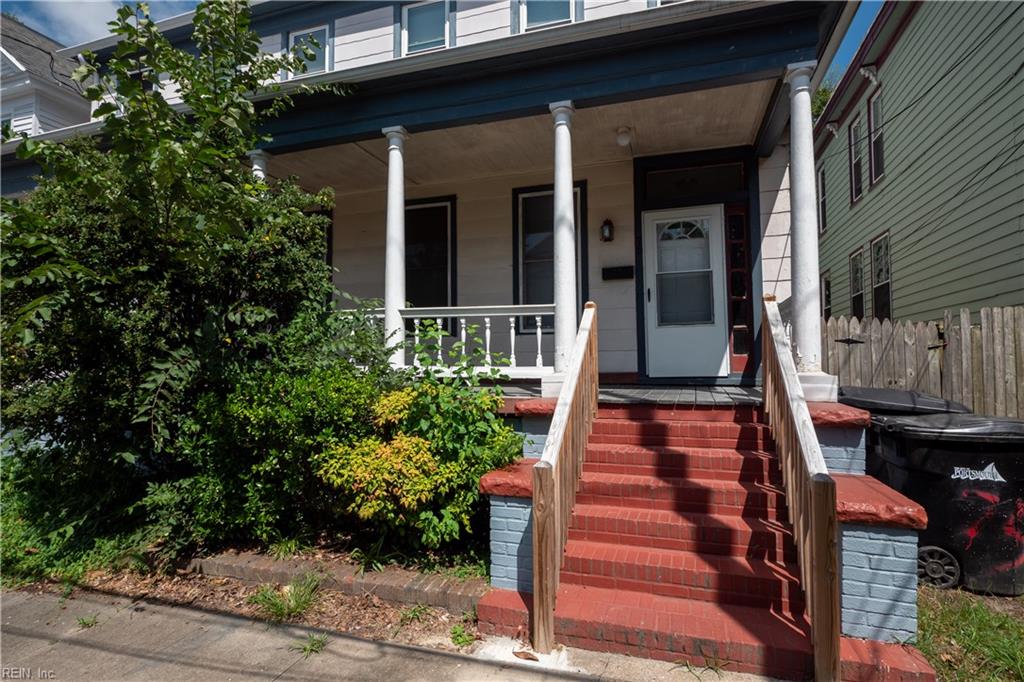 73 Webster AVE