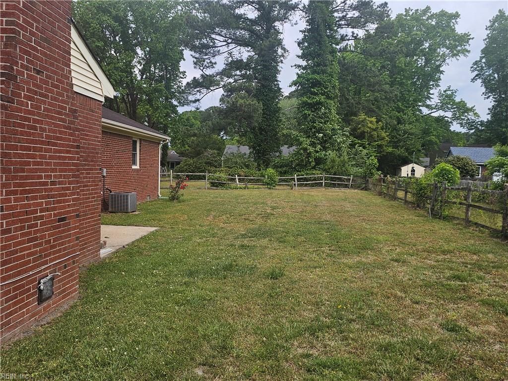 Photo of 2113 Hollins Court, Chesapeake, VA 23320 (MLS # 10633958)