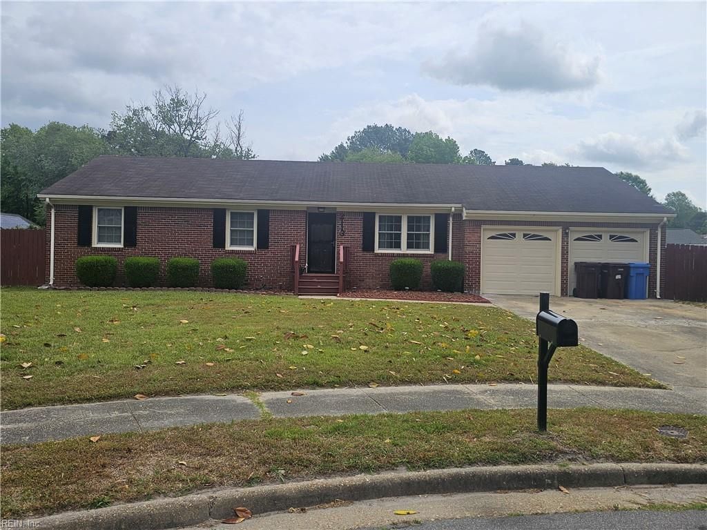 Photo of 2113 Hollins Court, Chesapeake, VA 23320 (MLS # 10633958)