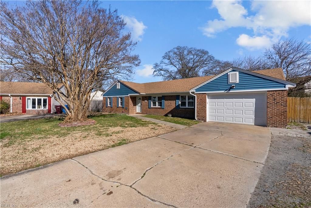 Photo of 1113 Camelot Court, Chesapeake, VA 23323 (MLS # 10616654)