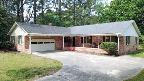 Photo of 1425 Lotus Drive, Virginia Beach, VA 23456 (MLS # 10631474)