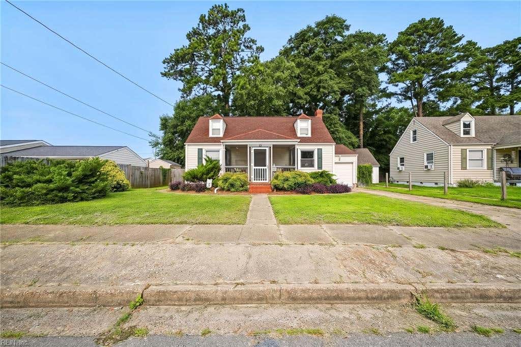Photo of 16 Albemarle St ST, Portsmouth, VA 23707 (MLS # 10644658)