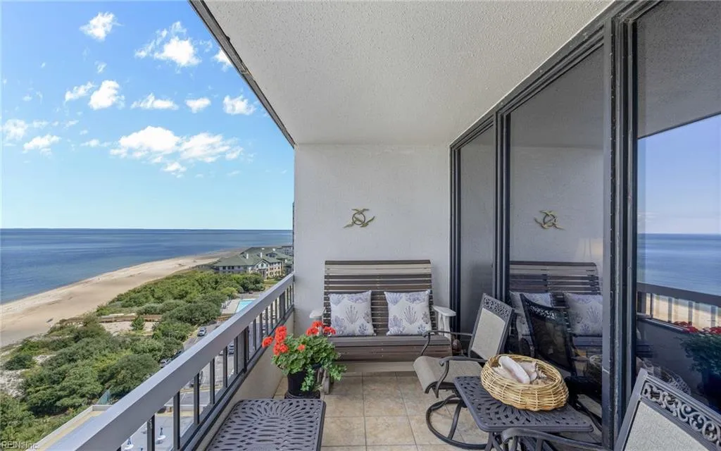 Virginia Beach, Virginia 23451, United States, 2 Bedrooms Bedrooms, ,2 BathroomsBathrooms,Residential,Active,200222