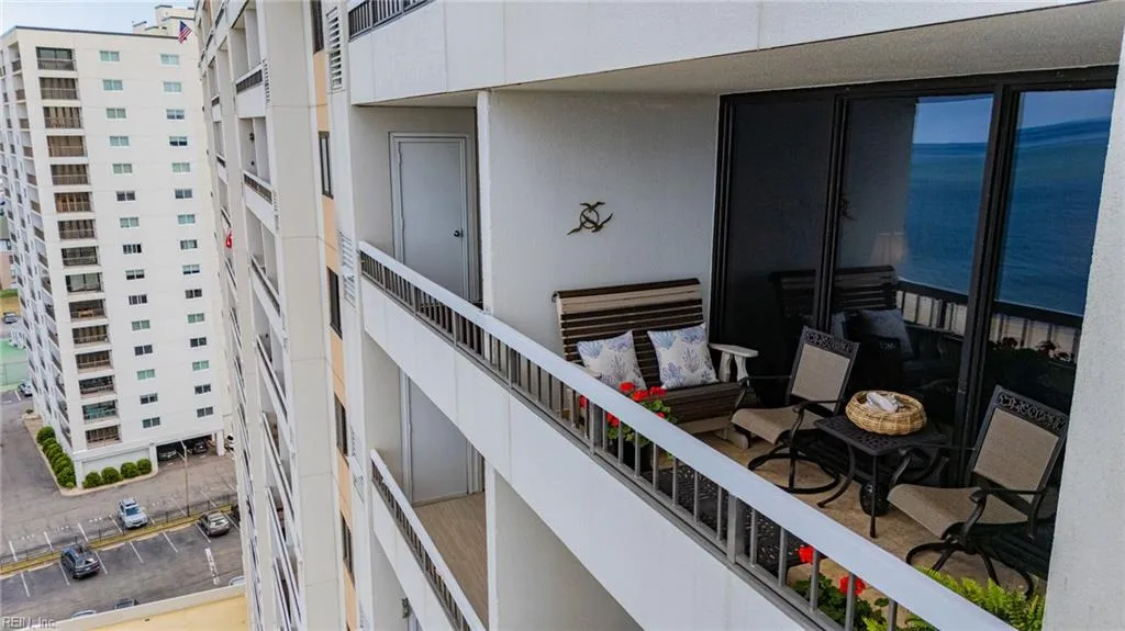 Virginia Beach, Virginia 23451, United States, 2 Bedrooms Bedrooms, ,2 BathroomsBathrooms,Residential,Active,200222