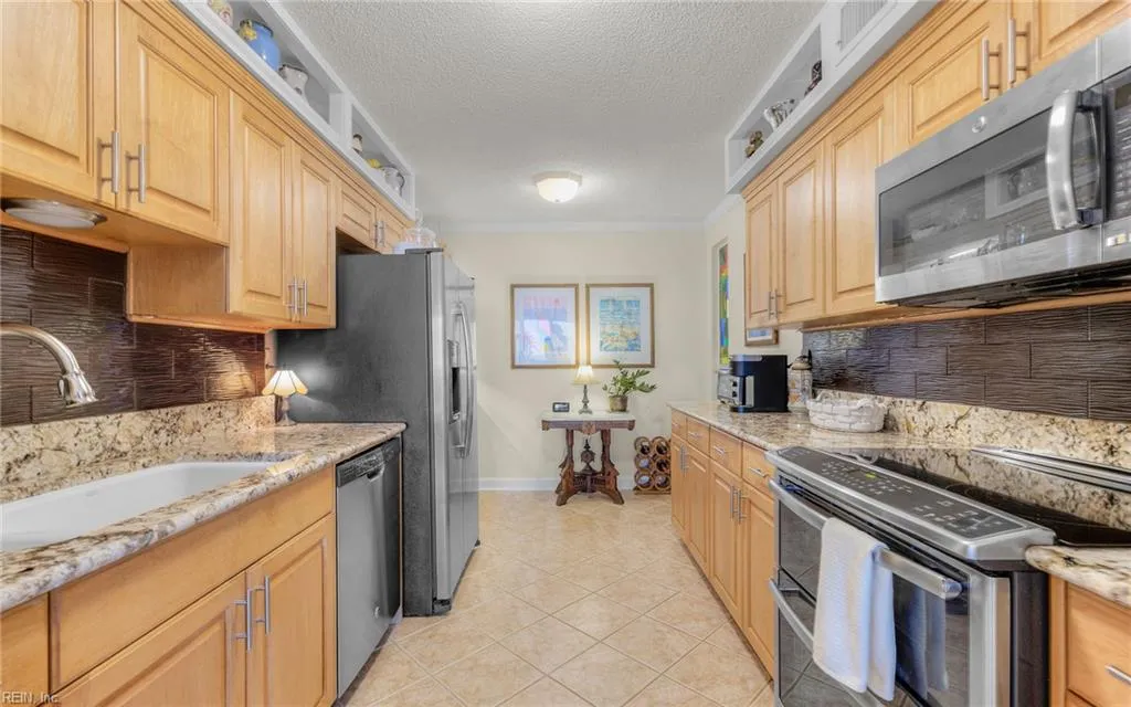 Virginia Beach, Virginia 23451, United States, 2 Bedrooms Bedrooms, ,2 BathroomsBathrooms,Residential,Active,200222