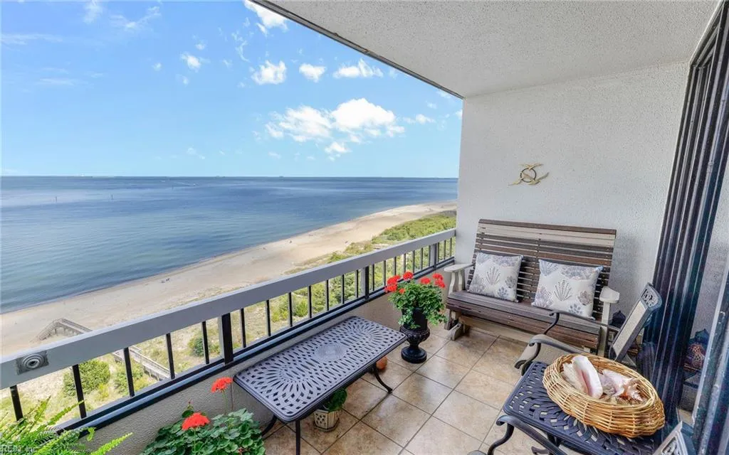 Virginia Beach, Virginia 23451, United States, 2 Bedrooms Bedrooms, ,2 BathroomsBathrooms,Residential,Active,200222