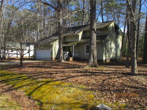 Photo of 205 Scotch Tom Way, Yorktown, VA 23692 (MLS # 10624208)