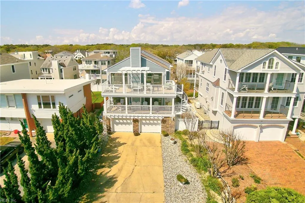 Virginia Beach, Virginia 23451, United States, 5 Bedrooms Bedrooms, ,4 BathroomsBathrooms,Residential,Active,250645