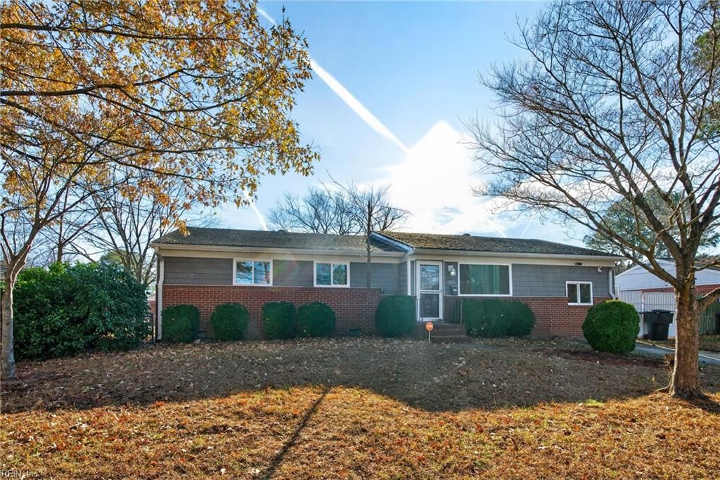 Photo of 919 Cherokee Road, Portsmouth, VA 23701 (MLS # 10614118)