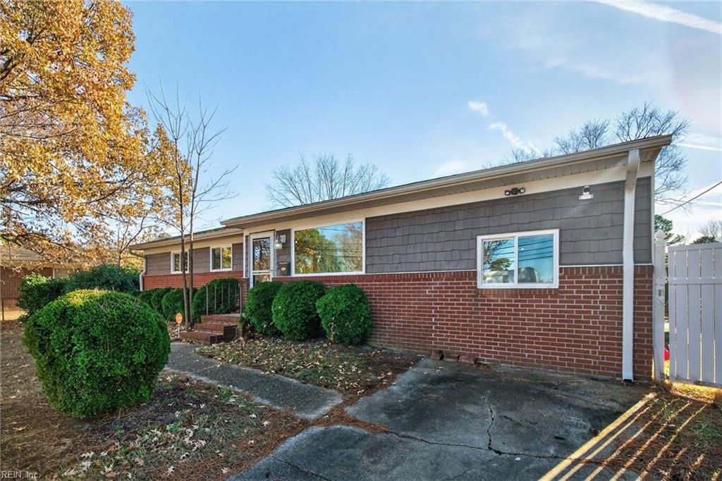 Photo of 919 Cherokee Road, Portsmouth, VA 23701 (MLS # 10614118)