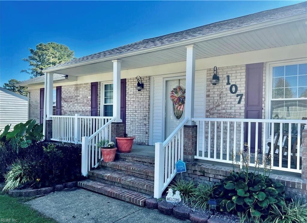 Photo of 107 Sheild Lane, Yorktown, VA 23692 (MLS # 10612363)