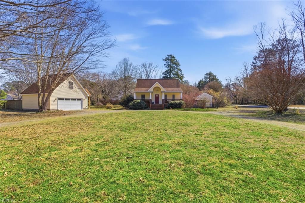 Photo of 6493 Walter Reed Drive, Gloucester, VA 23061 (MLS # 10623073)