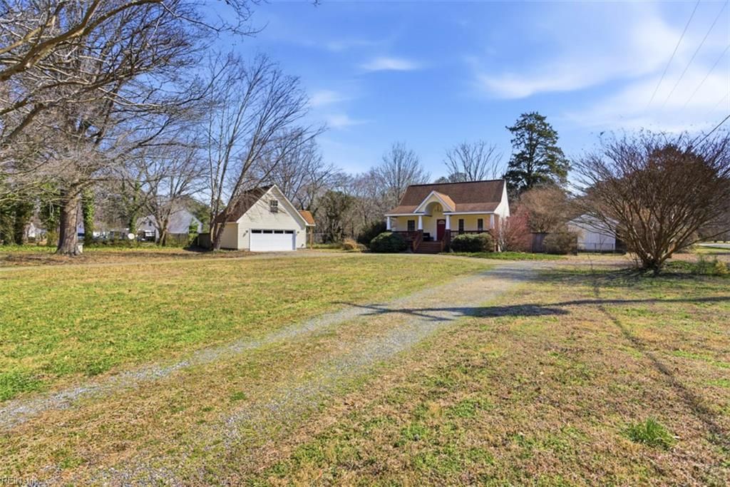 Photo of 6493 Walter Reed Drive, Gloucester, VA 23061 (MLS # 10623073)