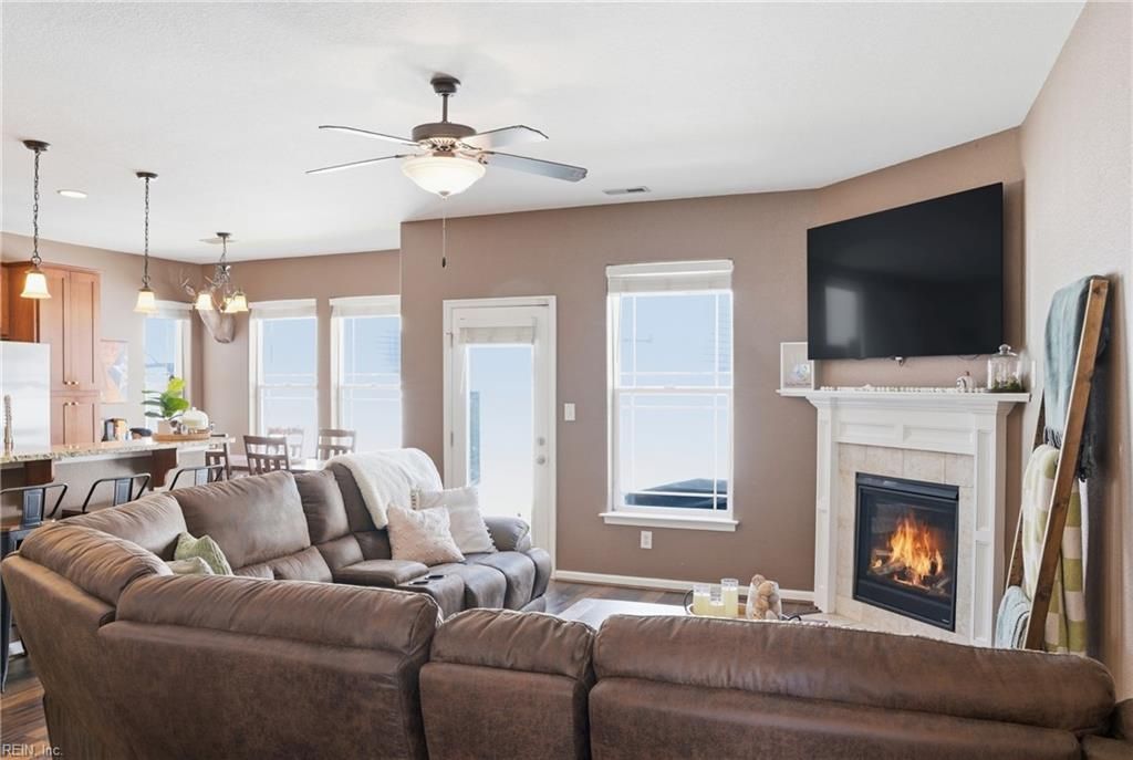 Photo of 412 Cottage Way #24, Virginia Beach, VA 23462 (MLS # 10629402)