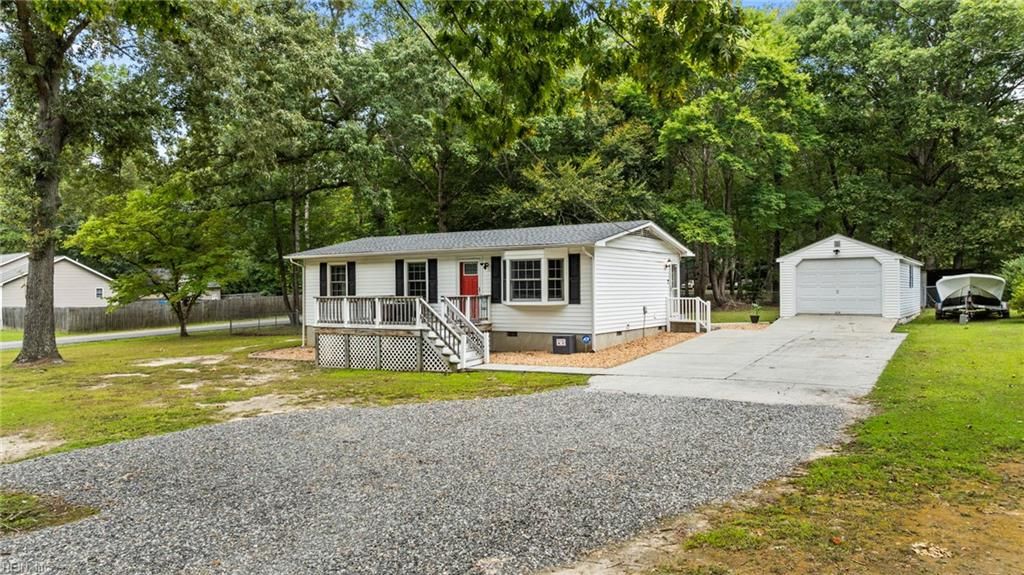 Photo of 6245 Glenns Road, Gloucester, VA 23061 (MLS # 10622852)