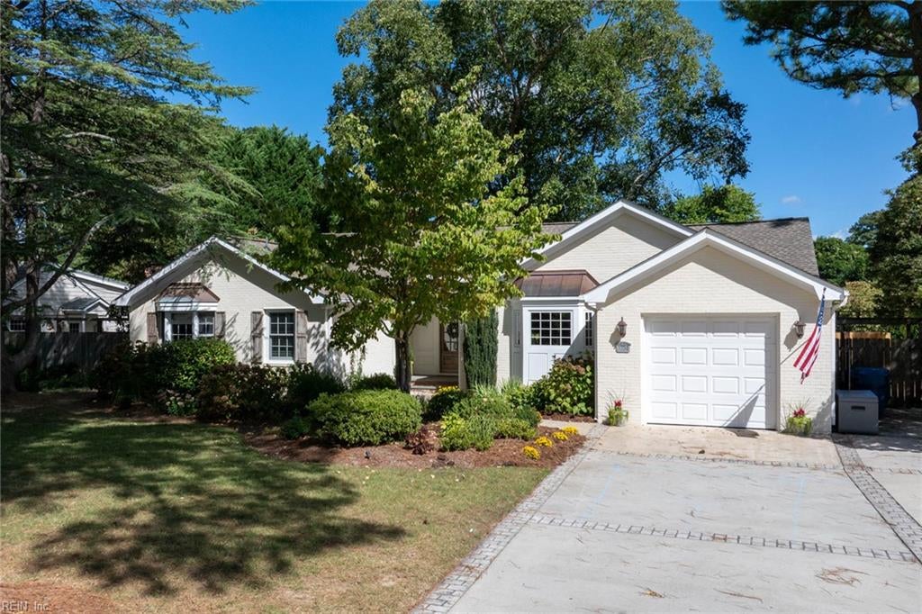 Photo of 1104 Chumley Road, Virginia Beach, VA 23451 (MLS # 10654721)